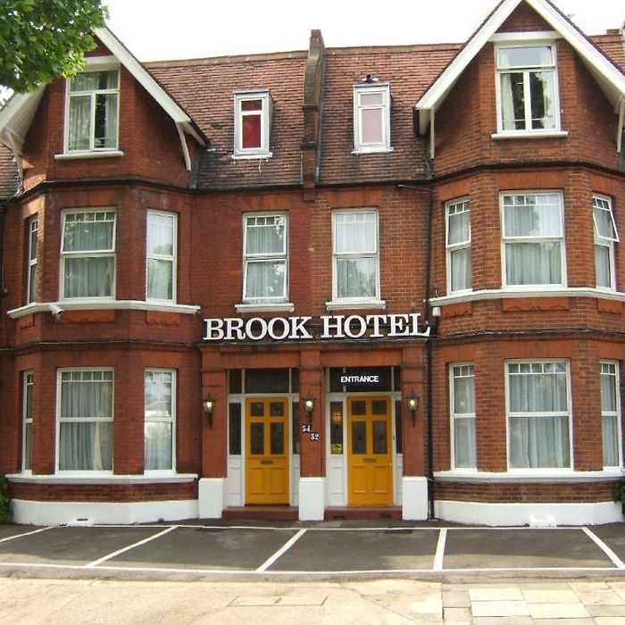 Hotels In Barnes London